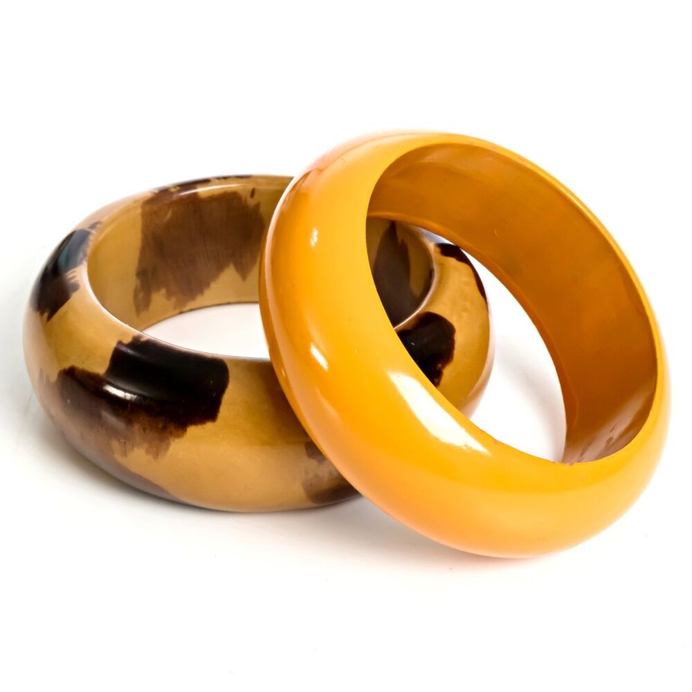 Set of 2 Chunky Bangle Bracelets - Multi-Color Tests as Bakelite